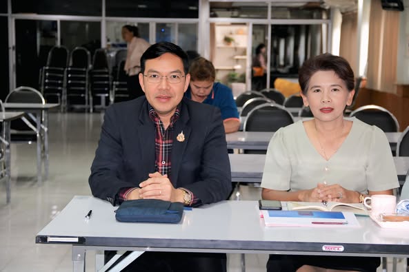 การประชุมรับฟังการขึ้แจงแนวทางการขับเคลื่อนยุทธศาสตร์ชาติสู่การปฏิบัติในระบบติดตามและประเมินผลแห่งชาติ (eMENSCR) 